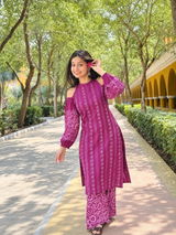 Meenakshi review photo
