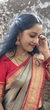 Deepthi Sinesh review photo