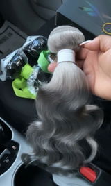 RONNIE review photo
