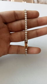 Saira review photo