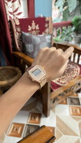 Priyanka Bedi review photo