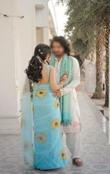 Akansha review photo