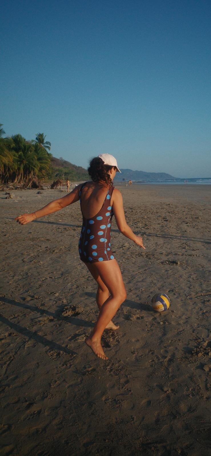 Kadek Surf Onesie Raja