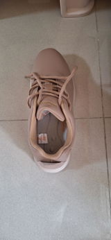 L.H. review photo