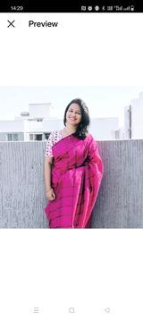 Seema tiwari review photo