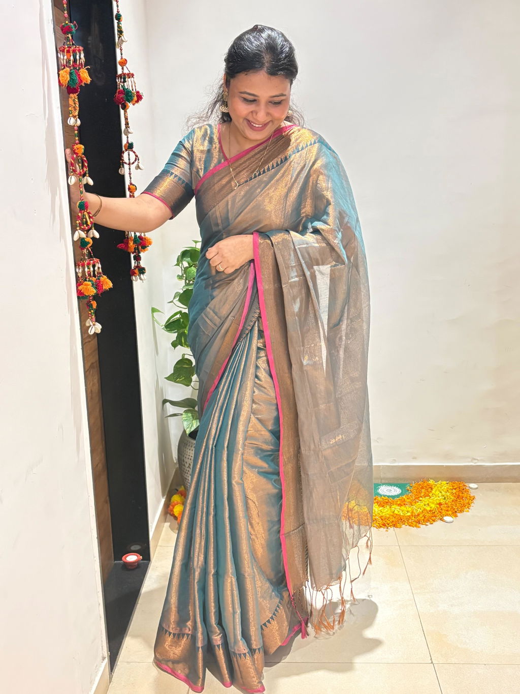 Sutisancha Rama Green Handloom Cotton Tissue Saree