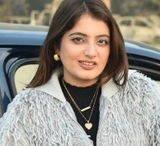 Manisha Khanna review photo