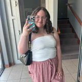 Sophia Flores review photo