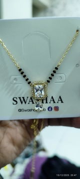 Sharayu Jadhav review photo