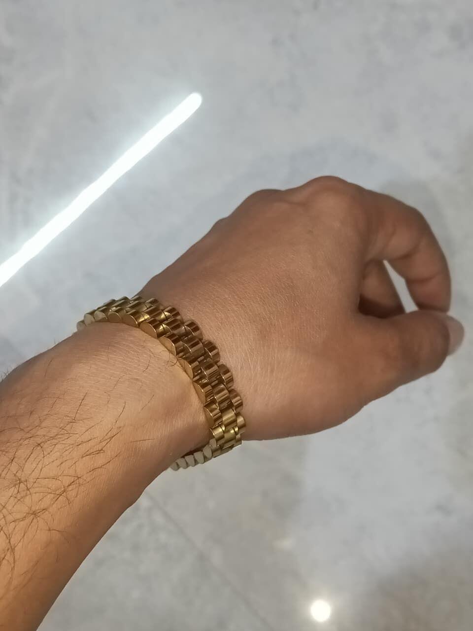 Abhishek - review photo