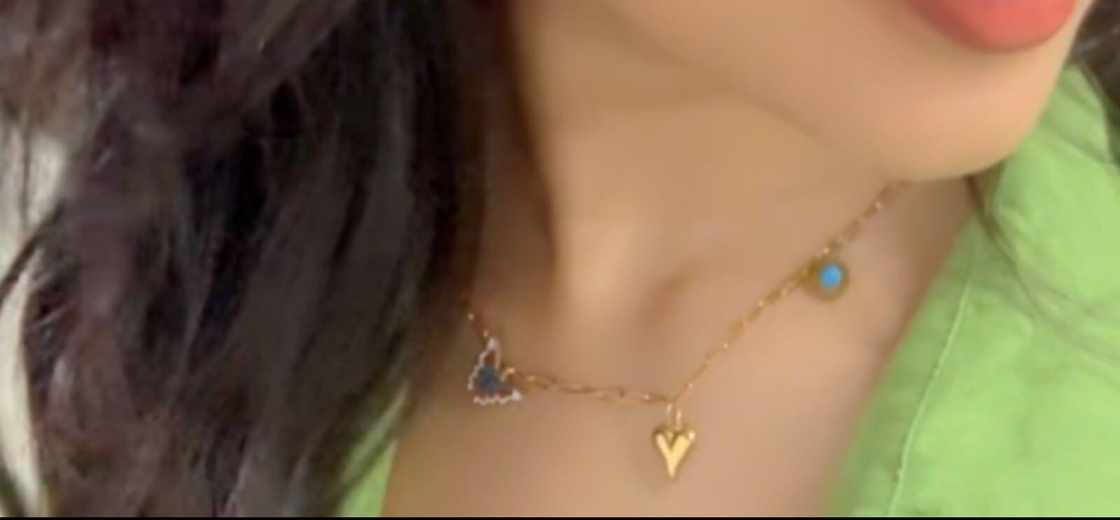 Riya Sharma review photo