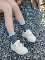 Hu review photo