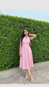 Simmi Malhotra review photo