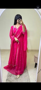 Manasvi Arora review photo