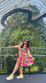 Esha Oberoi review photo