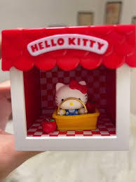Hello Kitty Fun Cottage Series Mini Blind Box
