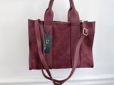 LH review photo