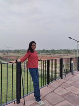 Himani Ashok review photo