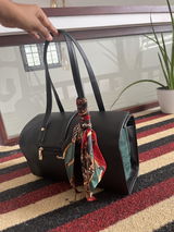 devika . review photo