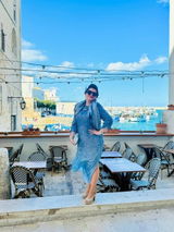53. Abito elegante con frange spacchi laterali e manica lunga azzurro e argento