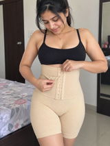 Kavya Srinivas review photo