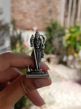 Simran Saxena review photo