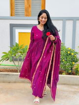 Sravani review photo