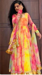 Ishita Singh review photo