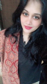 Bushra Eijaz review photo
