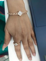 Gayatri Shitole review photo
