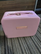 Sophie Tomkins review photo