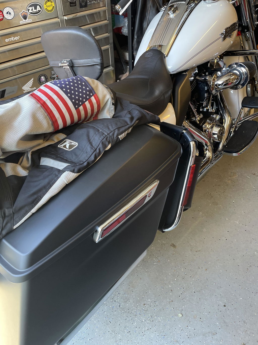 TCMT Matte Black Hard Saddlebags Fit For Harley Touring '14-'23.5