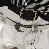 L review photo