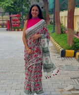 Khushbu Yadav review photo