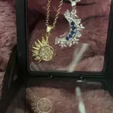 N**?? review photo