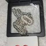 k** p**e review photo