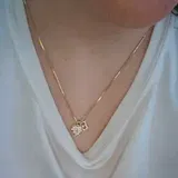 E**l review photo