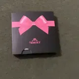 M**?? review photo