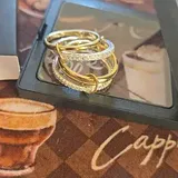 R**V review photo