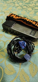 V.S. review photo