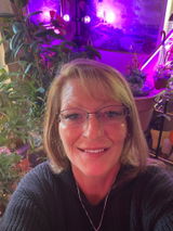 Dawnie Frantz. review photo