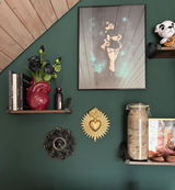 Mona review photo