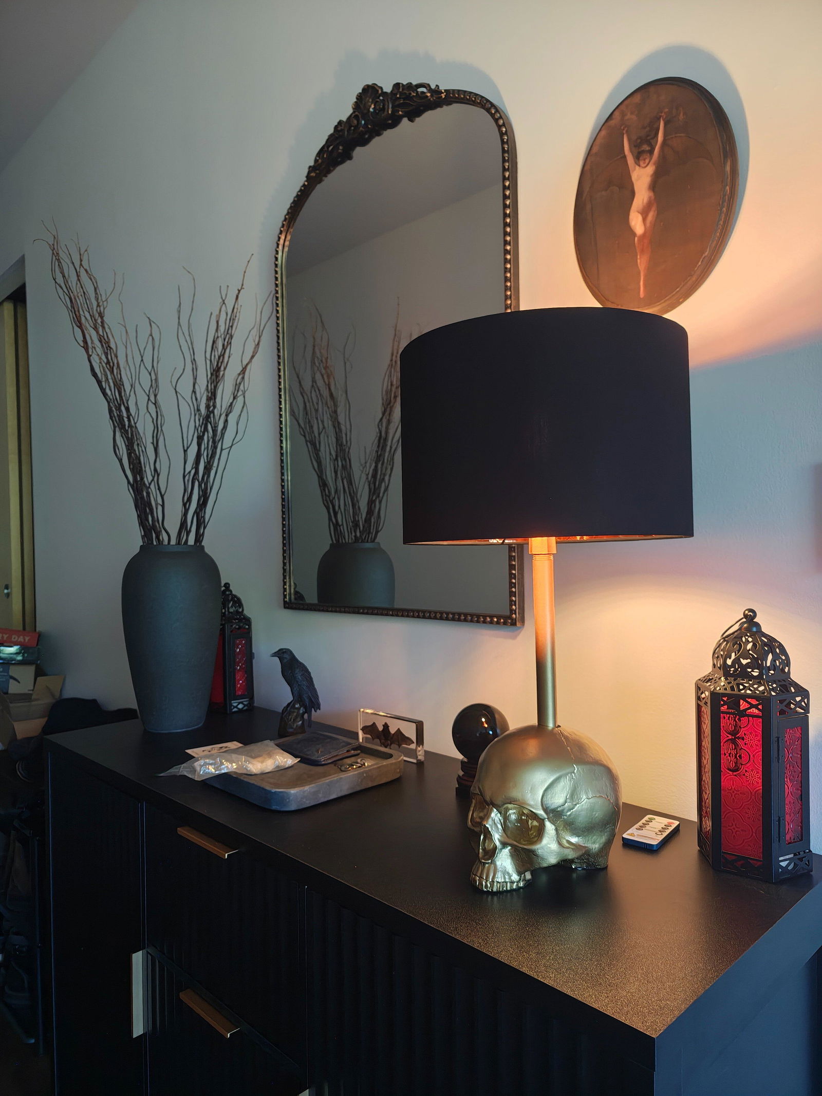 Edison Skull Lamp – The Blackened Teeth Ltd
