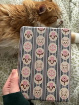 Mari Reads review photo