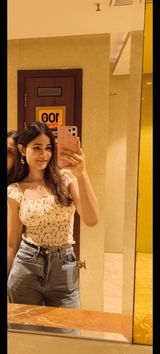 Anshika Tomar review photo