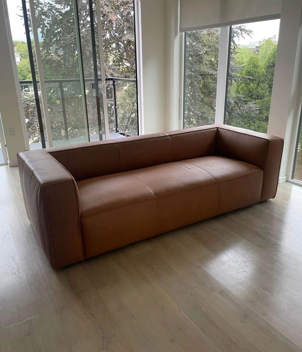 DAKOTA LEATHER SOFA