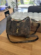 l.a. review photo