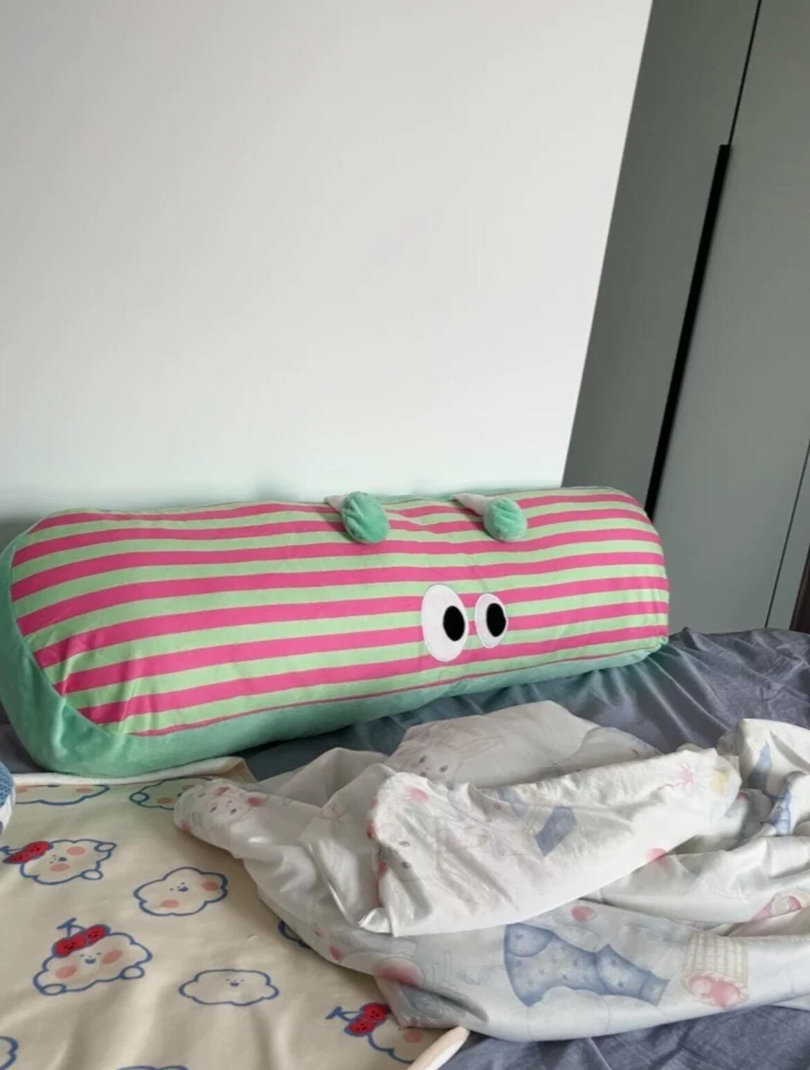 Long Pillow with Eyes, customer photo