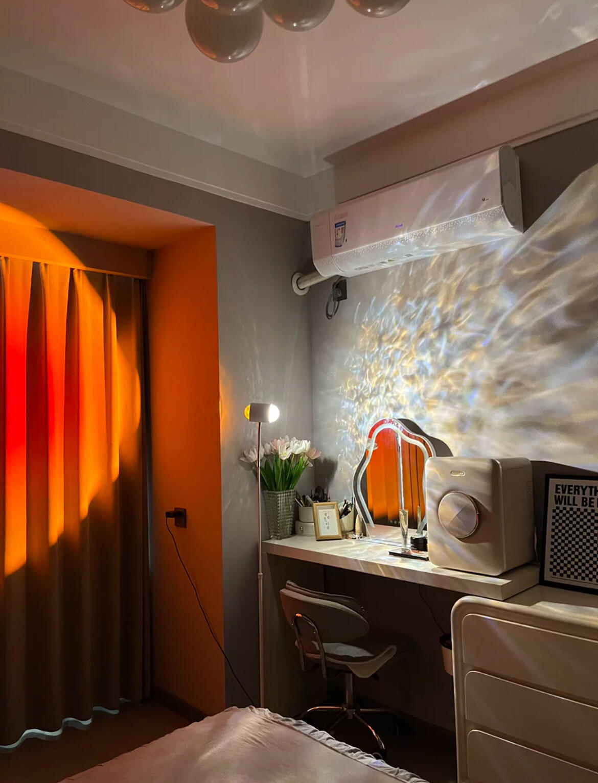Sunset Light Projection Lamp, customer photo