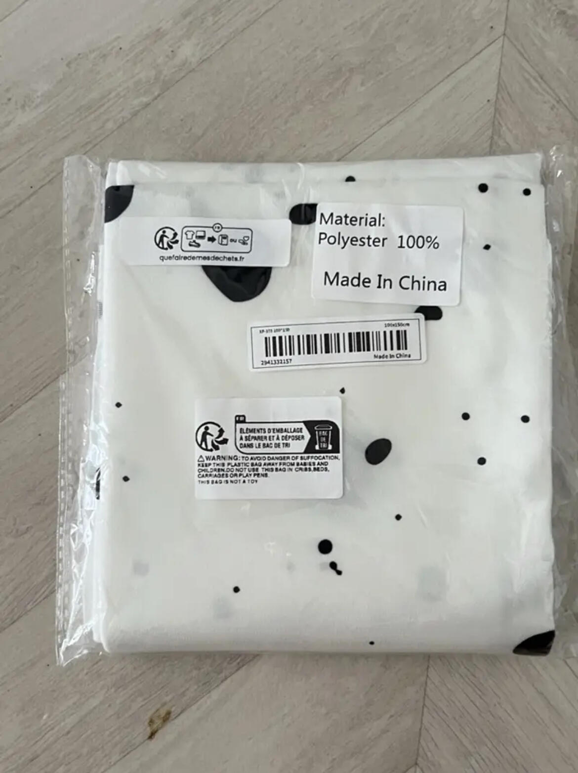 Aesthetic Ink Splatter Tablecloth, customer photo